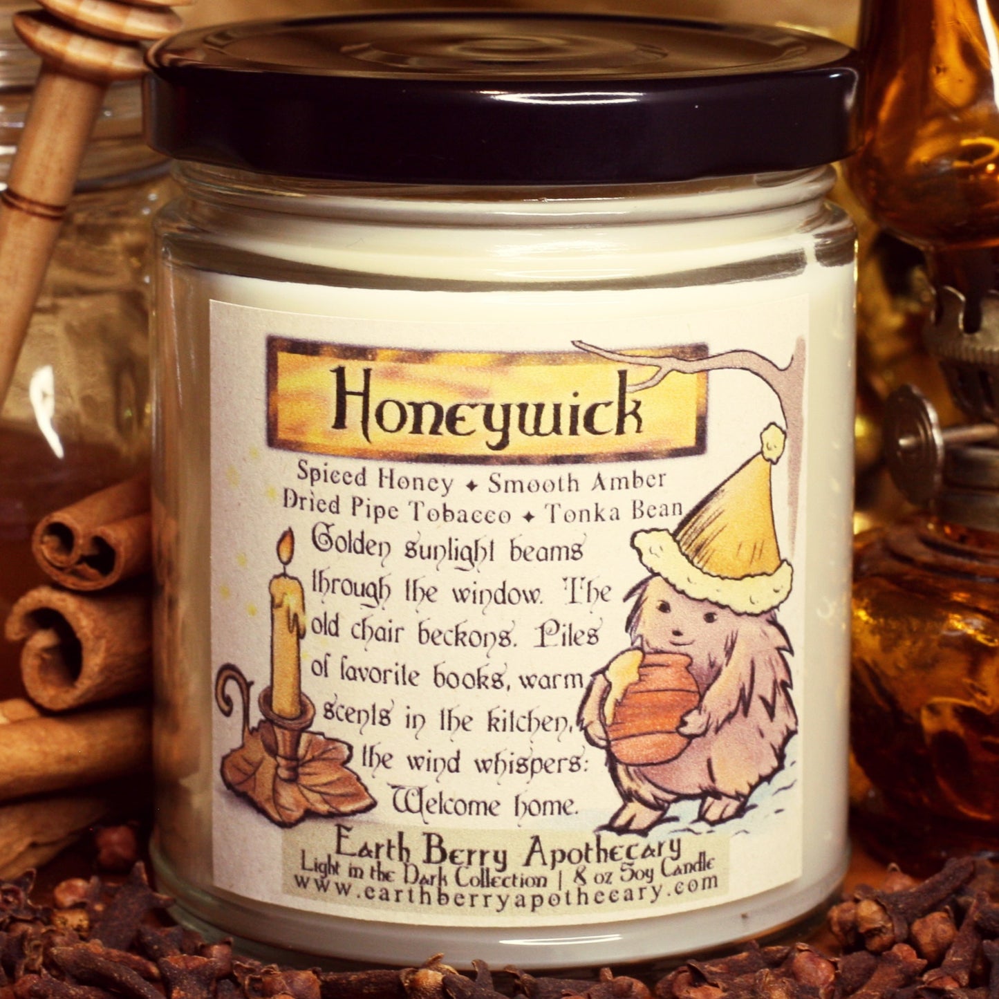 Honeywick spiced amber honey and tobacco scented soy candle. Always clean burning and nontoxic