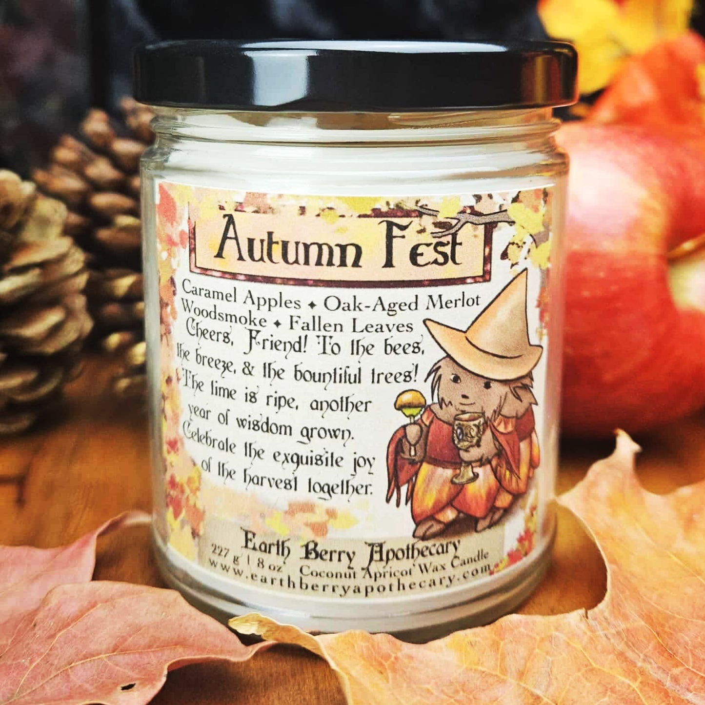 Apple and woodsmoke candle for autumn fantasy lovers