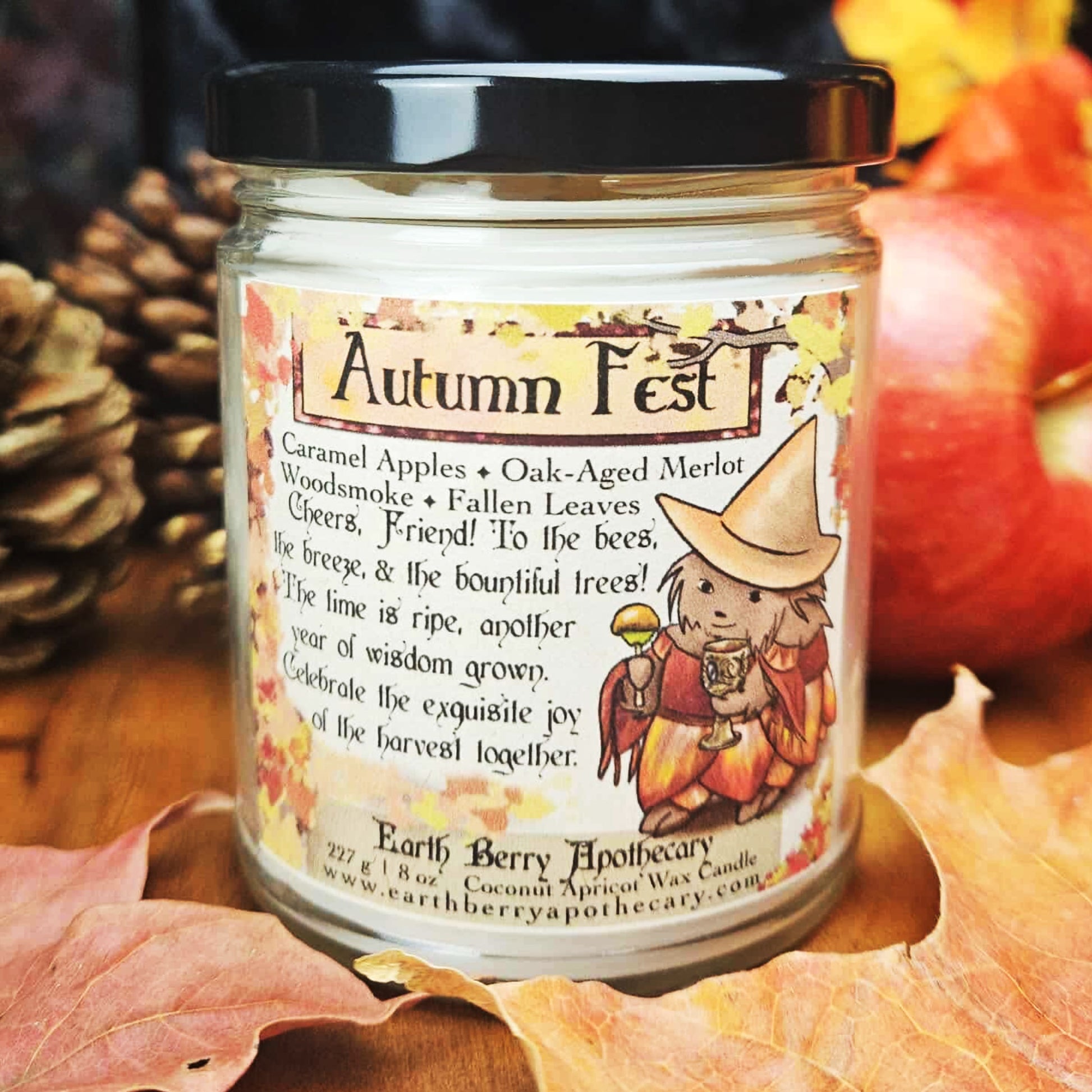 Apple and woodsmoke candle for autumn fantasy lovers